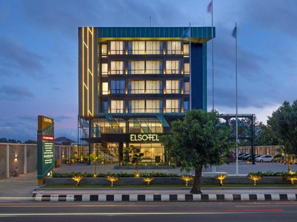 Elsotel Purwokerto By Daphna Management エクステリア 写真